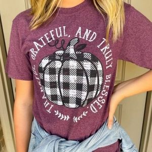 𝅺PLAID Pumpkin, Thankful, Grateful, Truly Blessed Graphic Tee Size Small